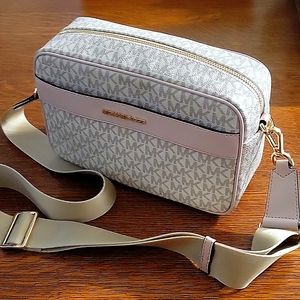 NWT Michael Kors Kenly large Crossbody Bag